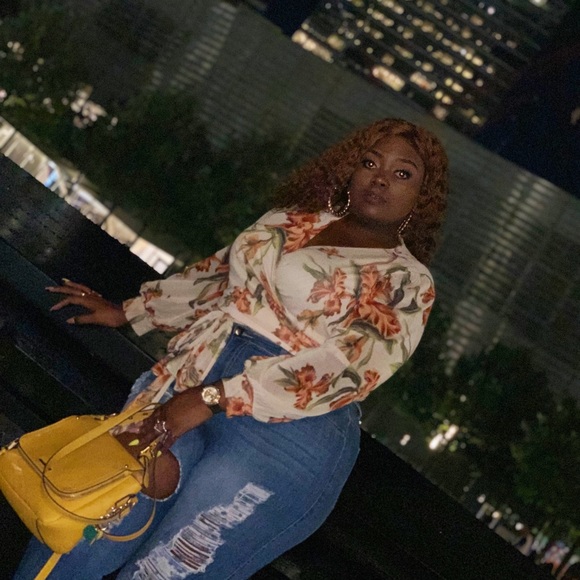 Meet Ur Seller 😊 - Picture 2 of 2